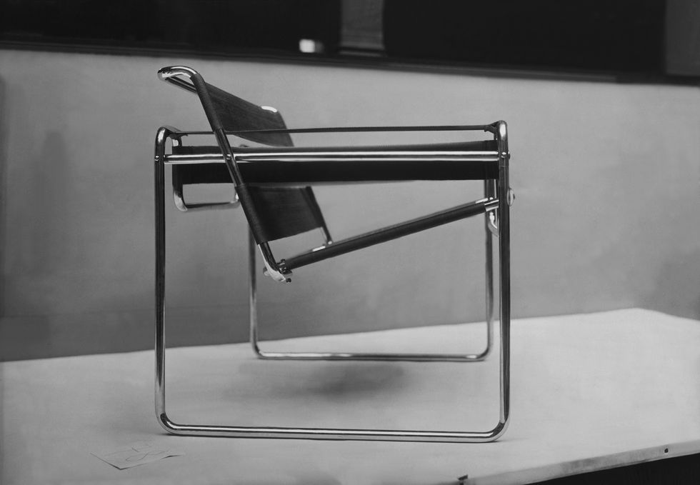 صندلی Wassily  طراحی شده توسط مارسل بروئر