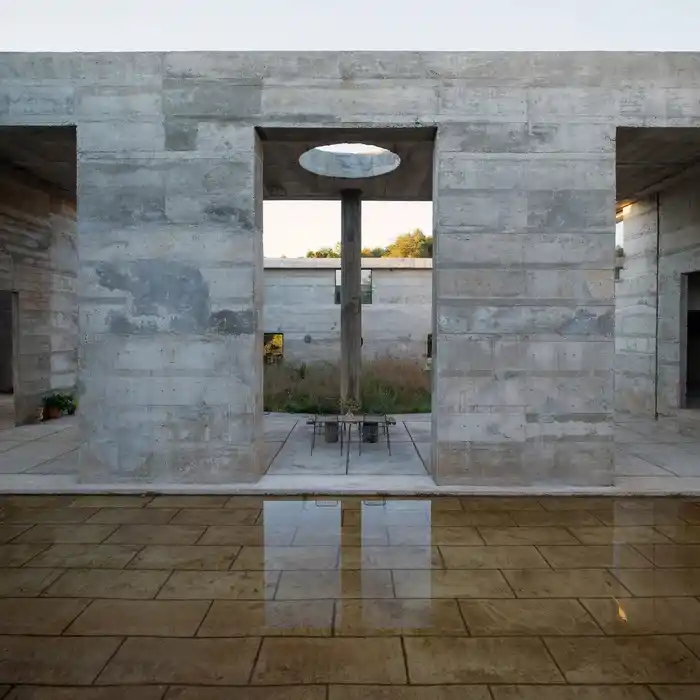 بازسازی خانه